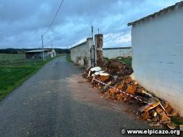 DERRUMBE DE PARED DEL CEMENTERIO VIEJO
